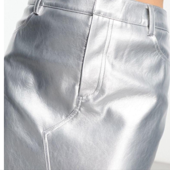 Skirt - Picture 2 of 3